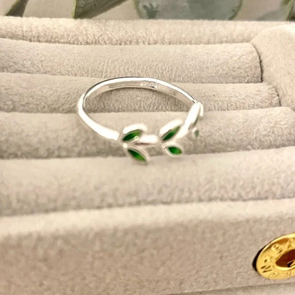 925 Sterling Silver Leaf Wrap Ring Green Dainty Boho Ring Green Leaf Ring - Picture 5 of 7